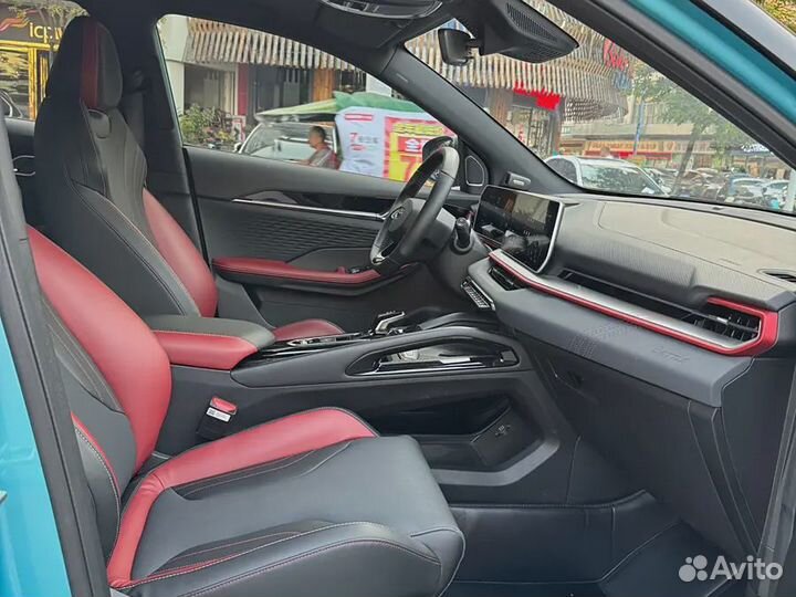 Geely Coolray 1.5 AMT, 2022, 30 000 км