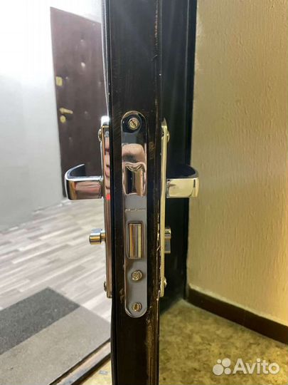 Замена дверных замков, установка замков, ремонт вх