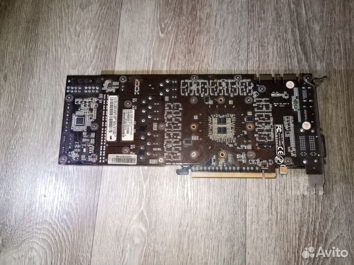 Видеокарта GTX 580 1.5GB