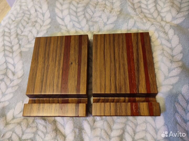 Подставка для телефона из бука