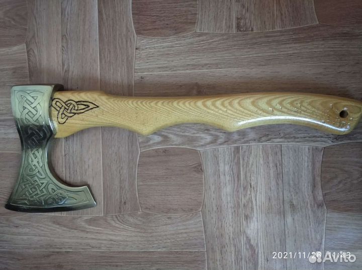 Топор ручной работы