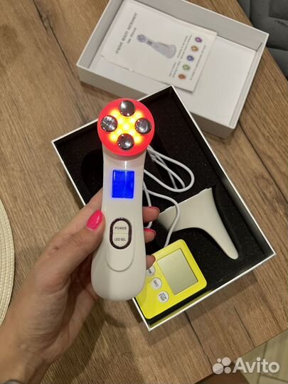 Аппарат для RF-лифтинга/массажер микротоковый