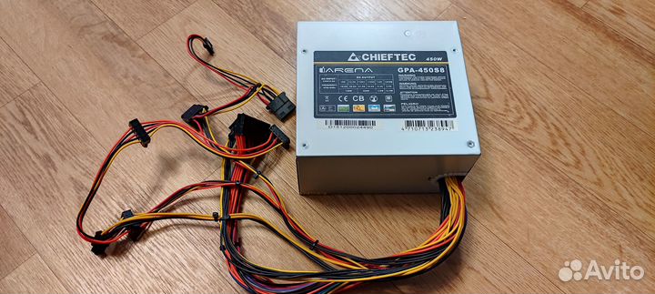 Продам блок питания Chieftec GPA-700 700 ватт