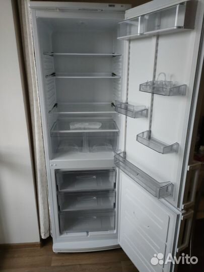 Холодильник Атлант двухкамерный