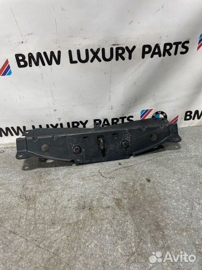 Замок нижней крышки двери багажника Bmw X5 E70 3.0