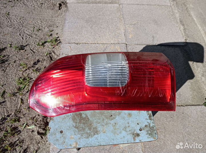 Стоп сигнал Тойота Пробокс
