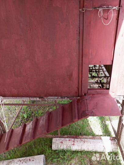 Домик утепленный с выгулом для кур