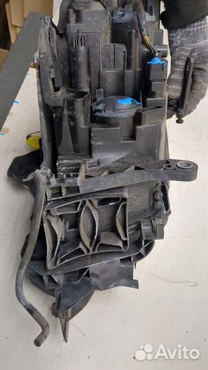 Фара (передняя) левая Audi A4 (B8)