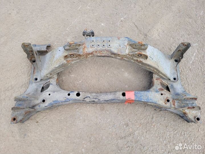 Подрамник задний на Mitsubishi Outlander 1