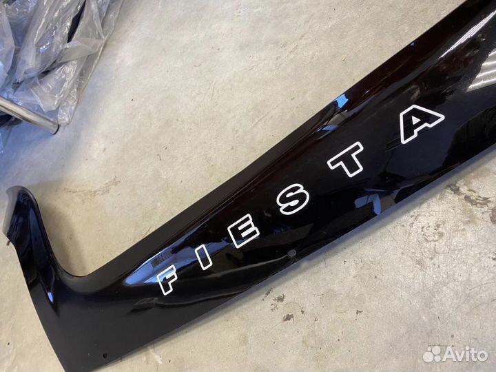 Мухобойка Ford Fiesta 2002-2008