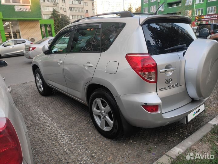 Toyota RAV4 2.0 AT, 2006, 243 000 км