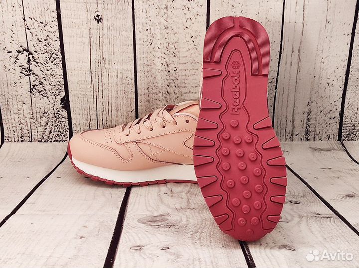 Кроссовки Reebok кожаные