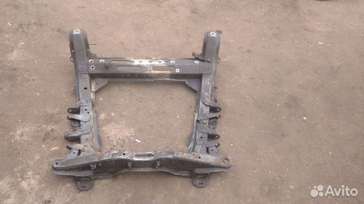 Подрамник(Балка передняя) Renault Scenic 1