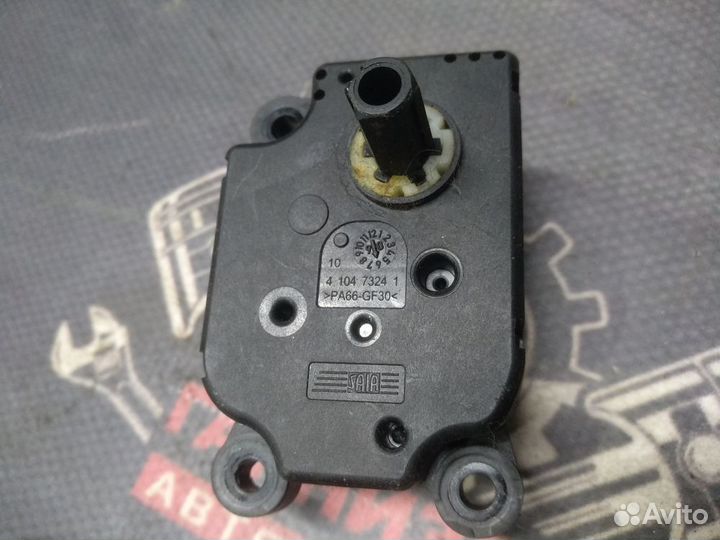 Моторчик заслонки отопителя Jaguar X-Type