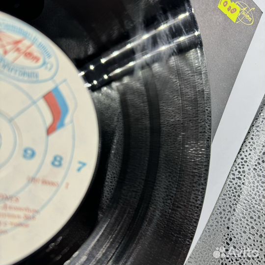 Винил виниловая пластинка том уэйст