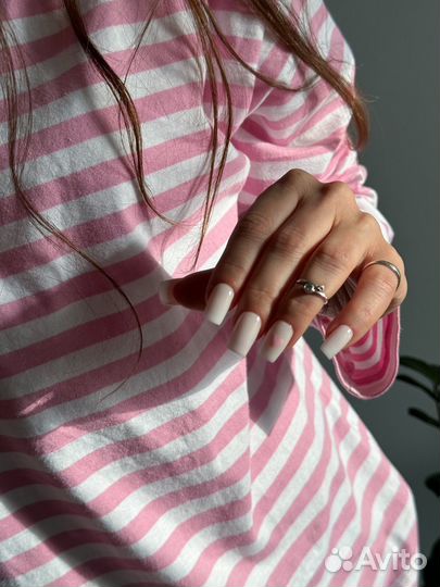 Модель на маникюр и педикюр бесплатно