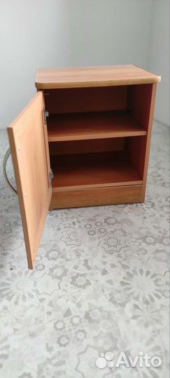 Вешалка настенная с тумбой