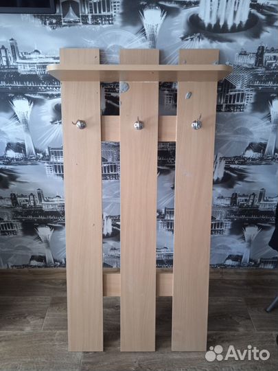 Вешалка в прихожую