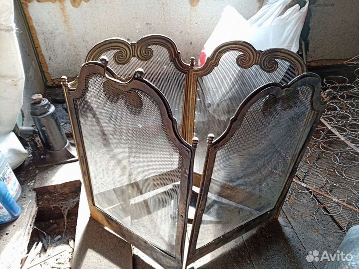 Экран защитный для камина