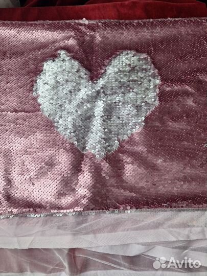 Отрез ткани с матовыми пайетками