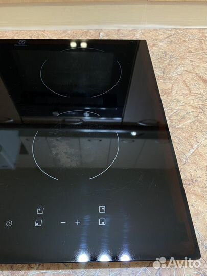 Электрическая варочная панель Electrolux