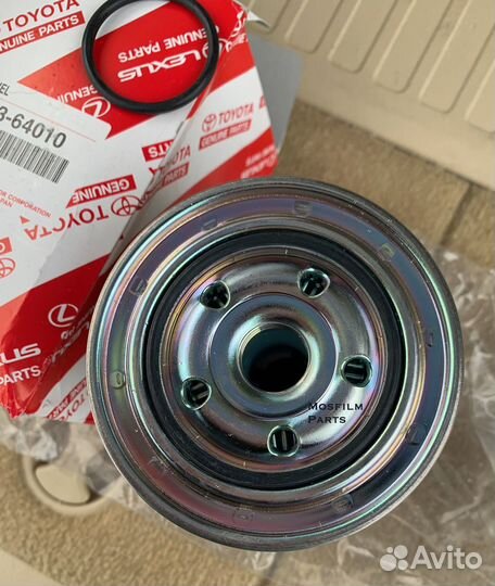 Фильтр топливный Toyota 23303-64010