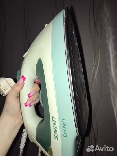 Рабочий Утюг Scarlett