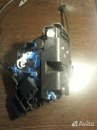 Замок двери задней правой 31253917 volvo S80 (06)
