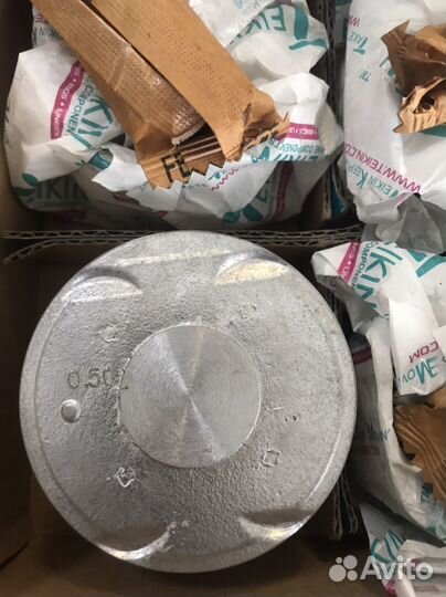 Продам поршневую комплект на лансер 9