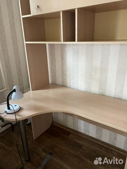 Стол письменный