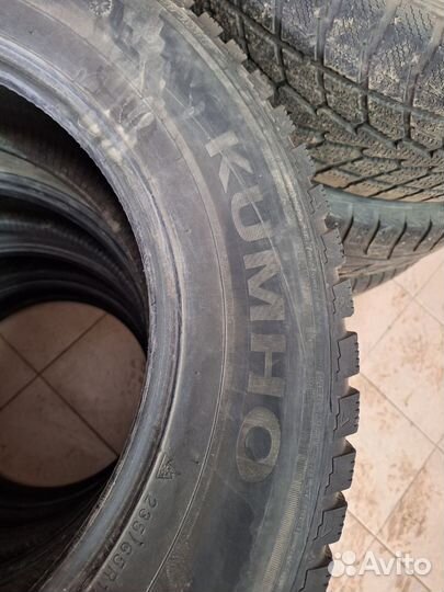 Kumho I'Zen KW22 235/65 R17 204D