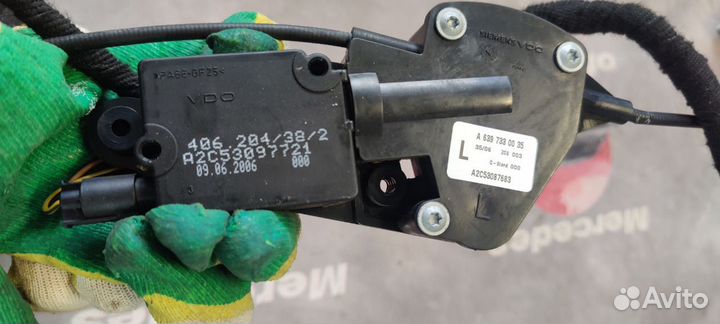 Привод левого электро замка двери Mercedes w639