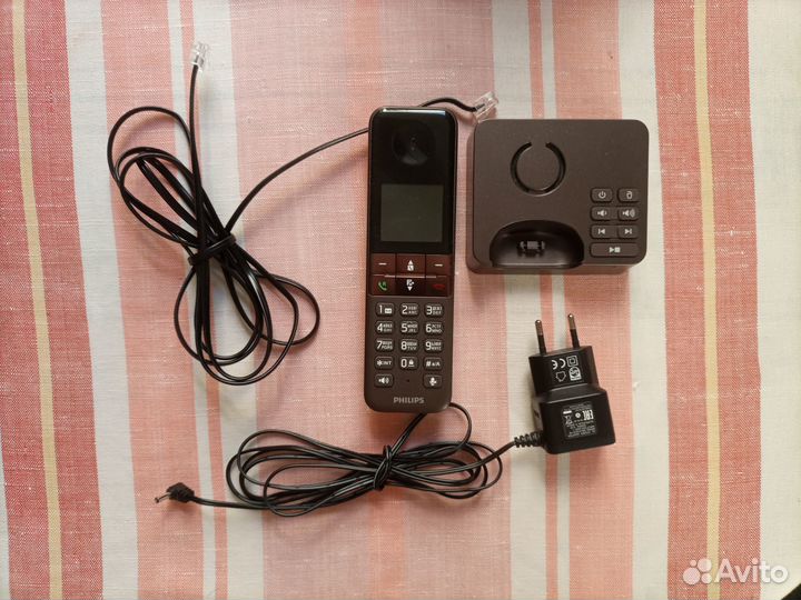 Телефон беспроводной с автоответчиком Philips D455