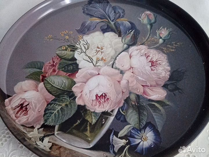 Поднос металлический круглый