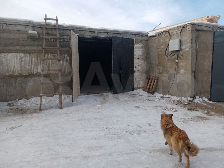 Гараж, > 30 м²