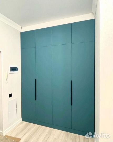 Шкаф в квартиру L 021