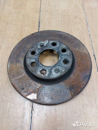 Тормозной диск передний Opel Corsa D Z12XEP 2008