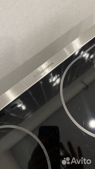 Индукционная варочная панель Electrolux