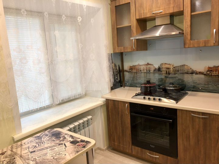 2-к. квартира, 50 м², 1/5 эт.