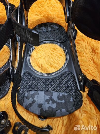 Крепления для сноуборда ride