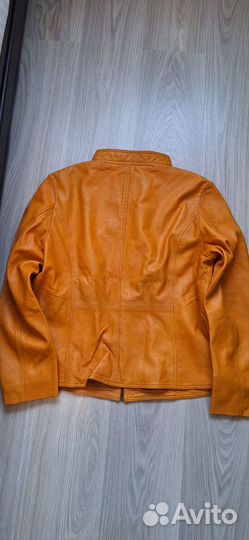 Кожаная куртка женская 54 размер