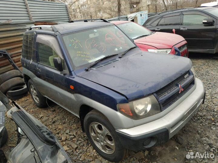 Стартер Mitsubishi Pajero Io H66W 4G93 2000