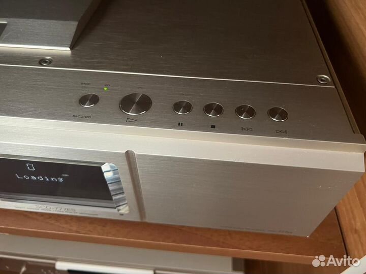 Проигрыватель компакт дисков Sony SCD-777 ES