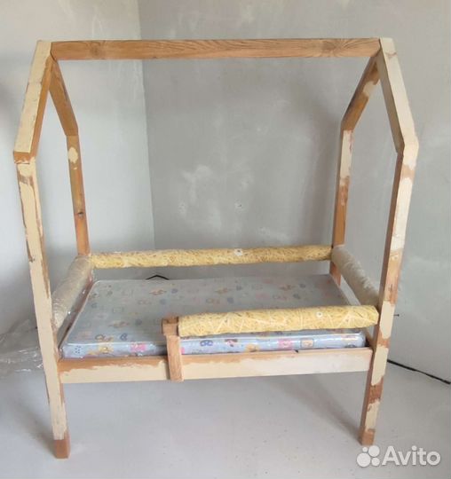 Детская кровать домик с матрасом