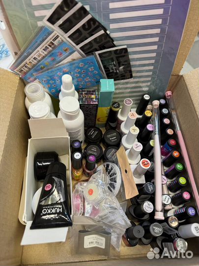 Гель-лак, расходники для маникюра