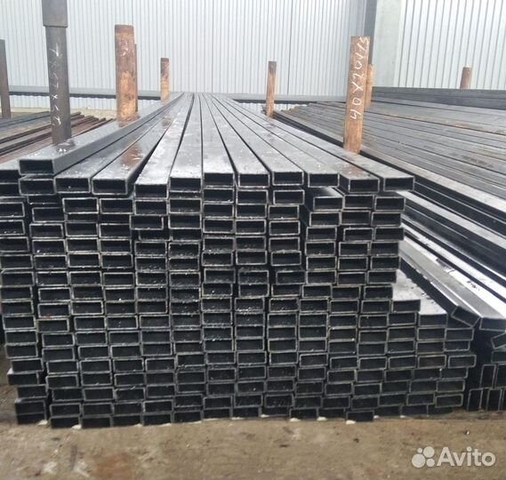 Профильная металлическая труба