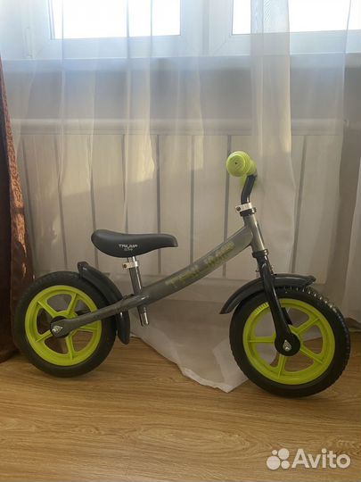 Беговел triumf active