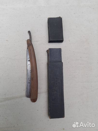 Опасная бритва в футляре