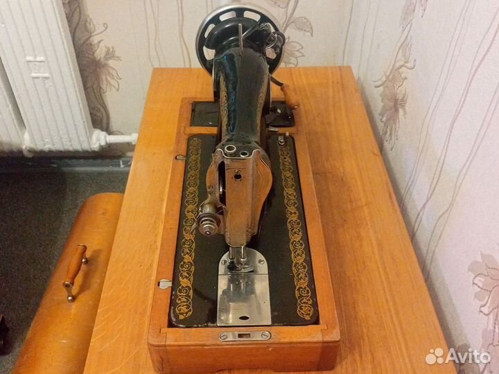 Швейная машина Подольск ручная