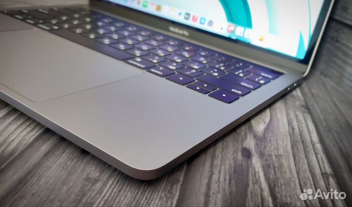 Apple MacBook Pro 13 2018 i5 2.3/8/512gb